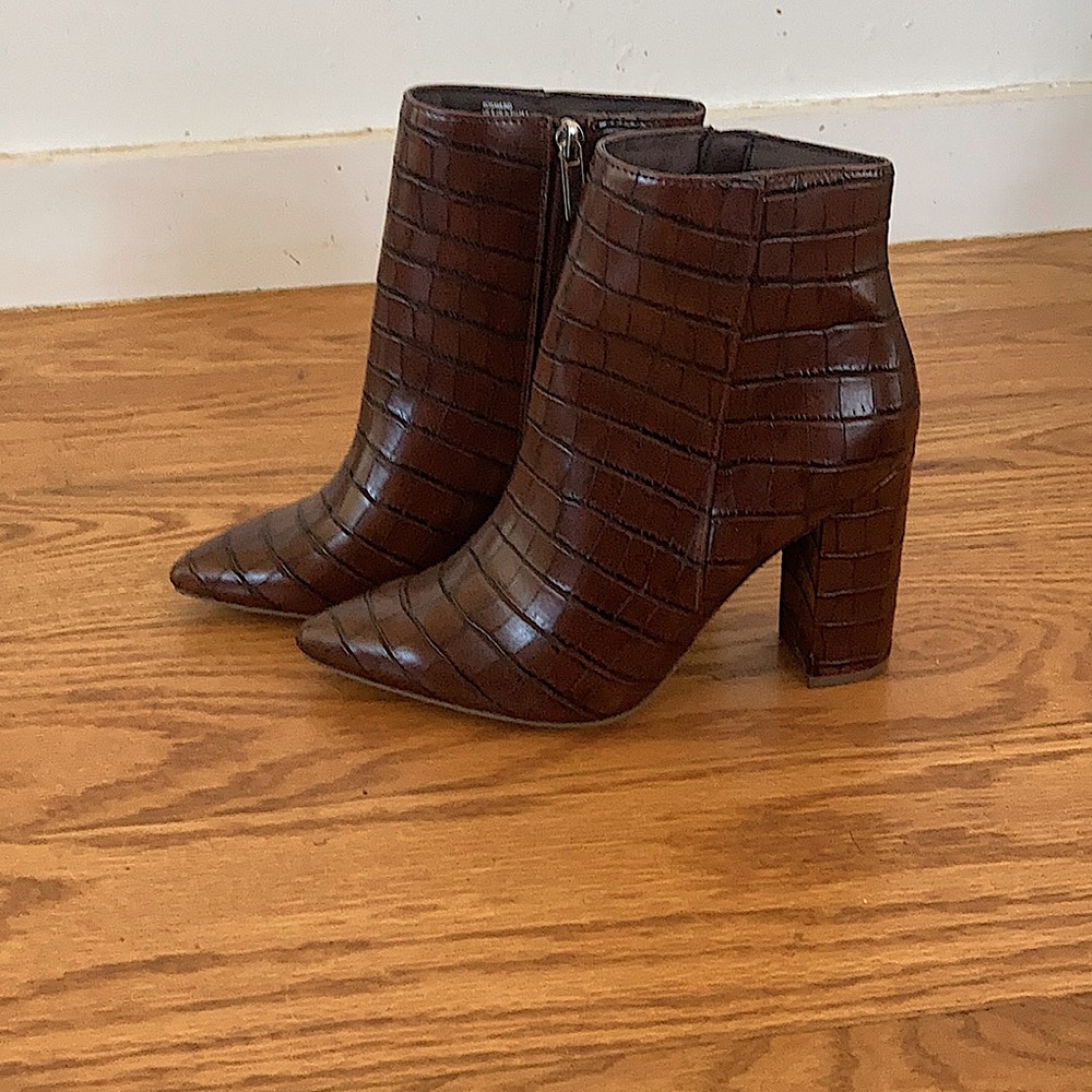 Rosamund brown leather boots women size 8 US